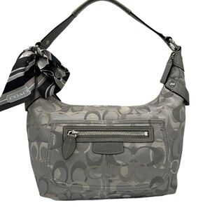 - Gorgeous Gray / Silver Coach Shoulder Bag w/ Coach Twilly